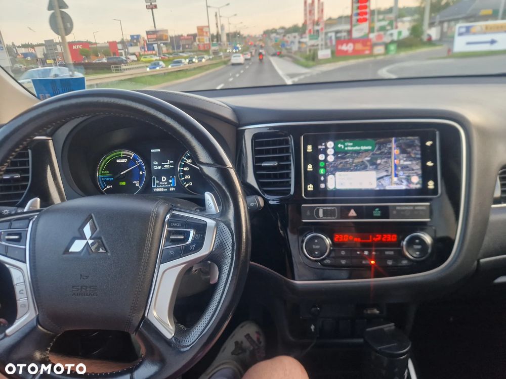 Mitsubishi Outlander 2.4 4WD - 2
