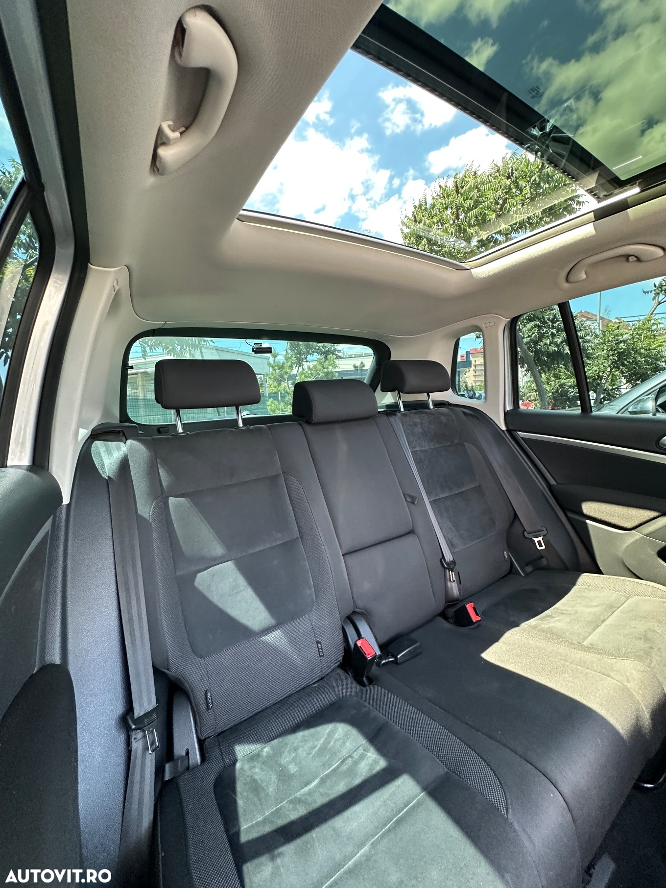 Volkswagen Tiguan 2.0 TDI 4Motion DSG Sport & Style - 18