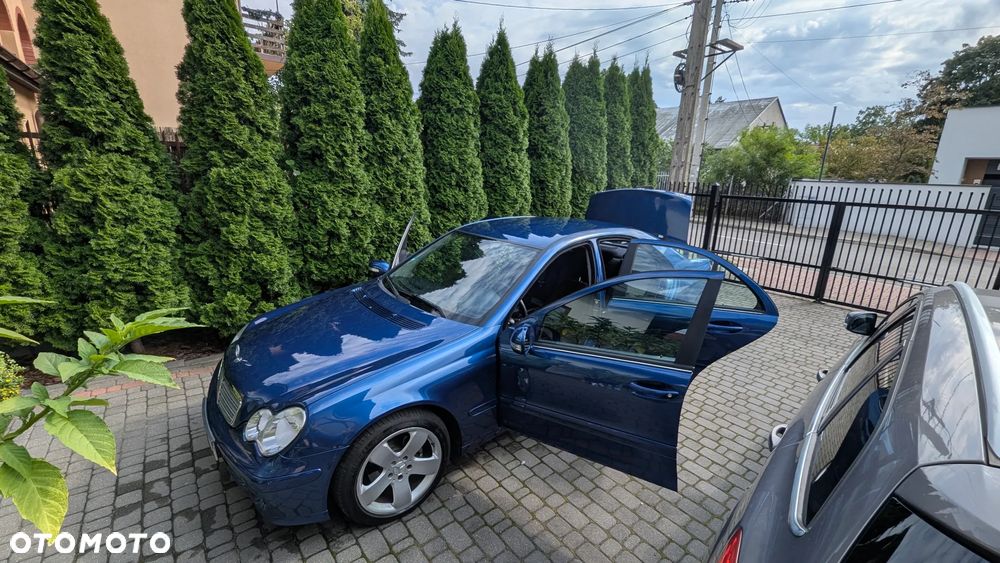 Mercedes-Benz Klasa C 180 T Kompressor Classic - 9
