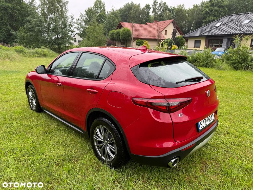 Alfa Romeo Stelvio 2.2 16V AT8 Q4 Business - 8