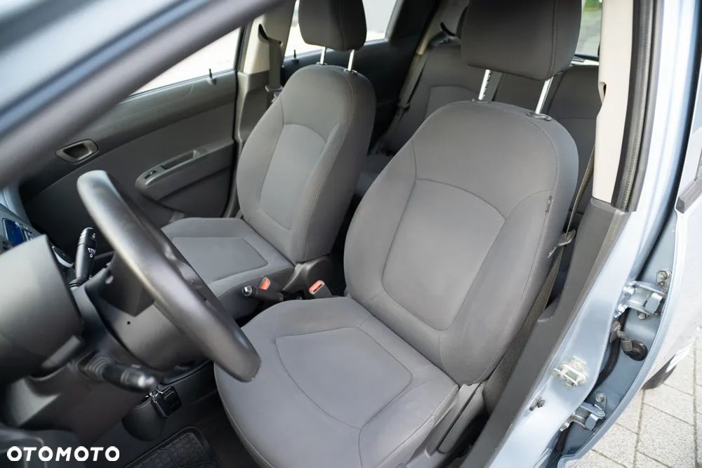 Chevrolet Spark 1.0 LS - 18