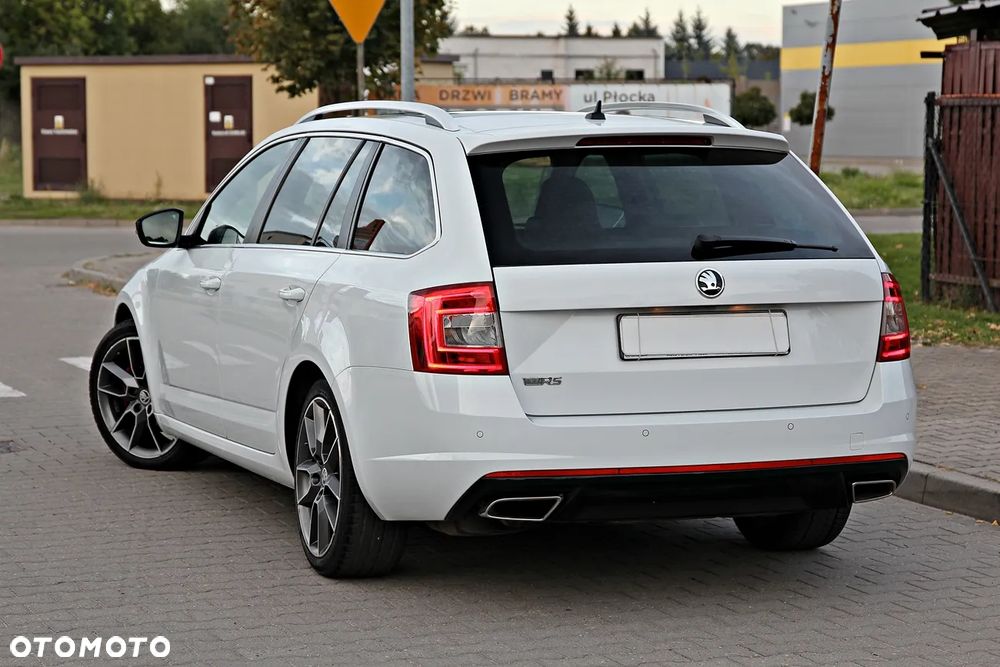 Skoda Octavia 2.0 TDI DSG RS - 4