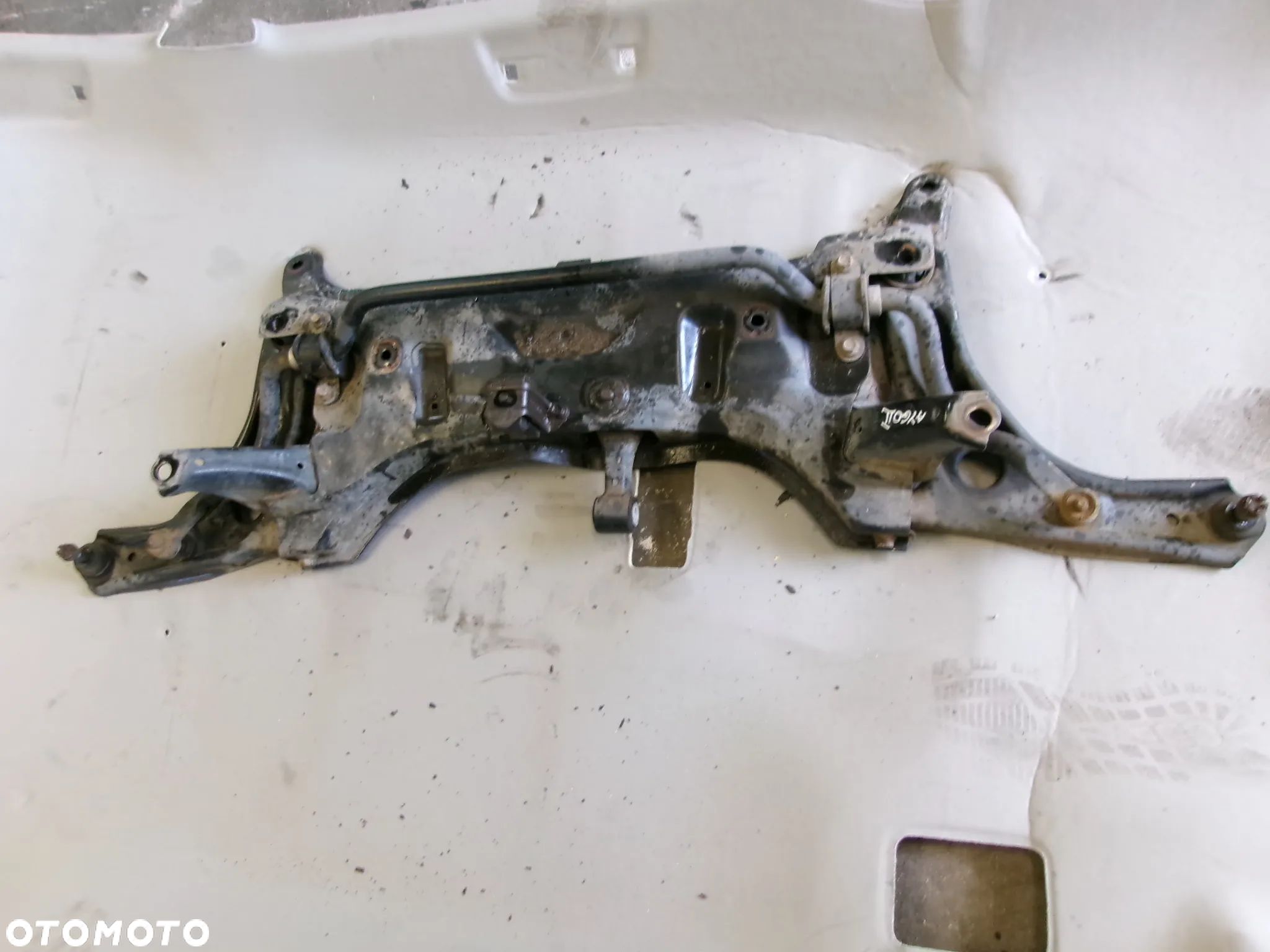 BELKA ZAWIESZENIA WAHACZ TOYOTA AYGO II - 1