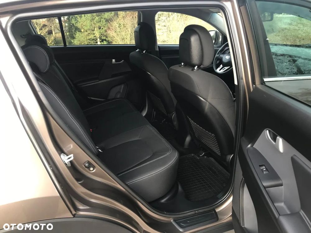 Kia Sportage 1.7 CRDI S 2WD - 23