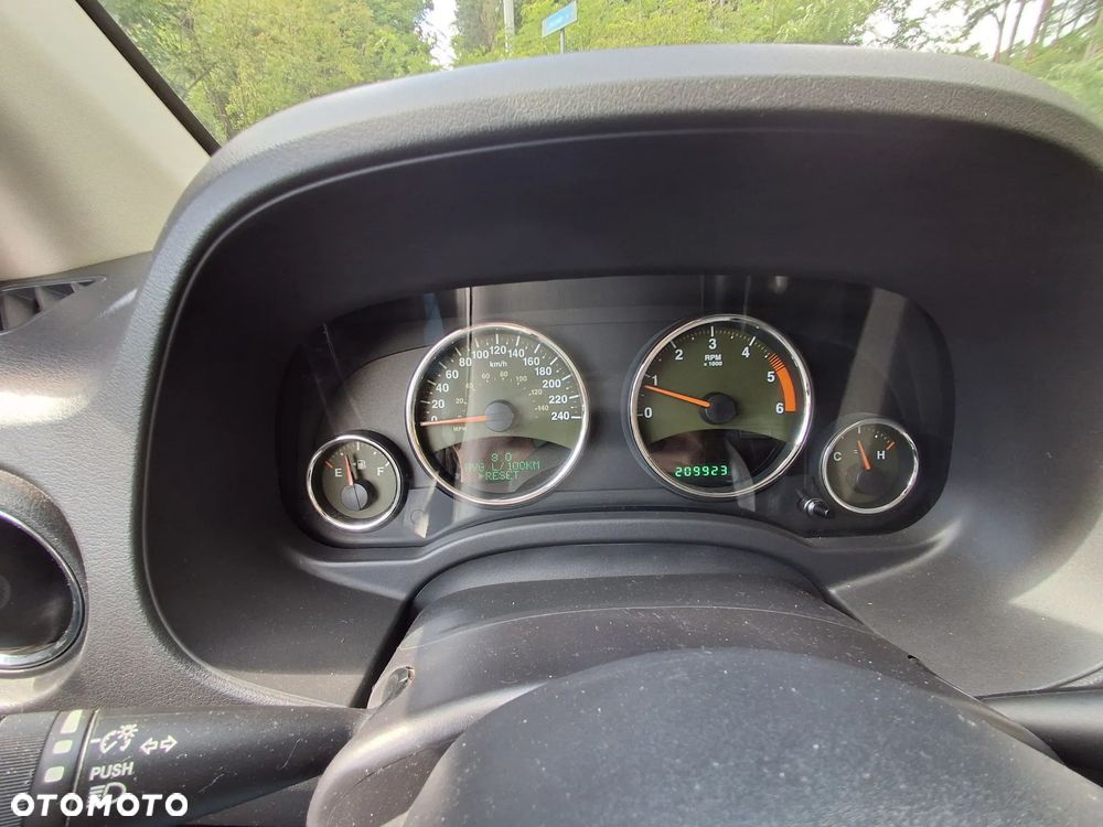 Jeep Compass - 28