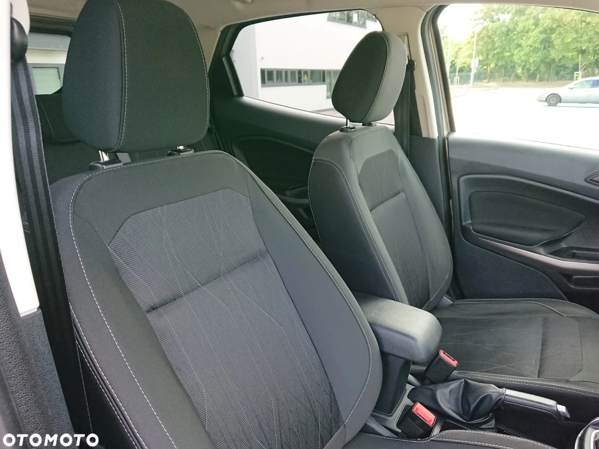 Ford EcoSport 1.0 EcoBoost TITANIUM - 27
