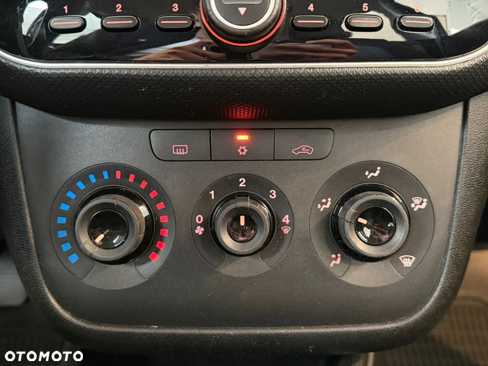 Fiat Punto 1.4 Easy S&S - 19