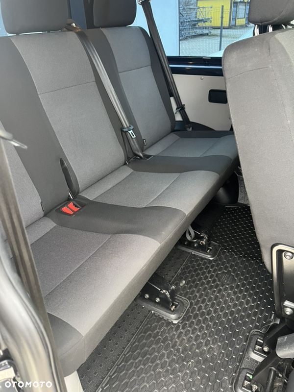 Volkswagen Transporter - 16
