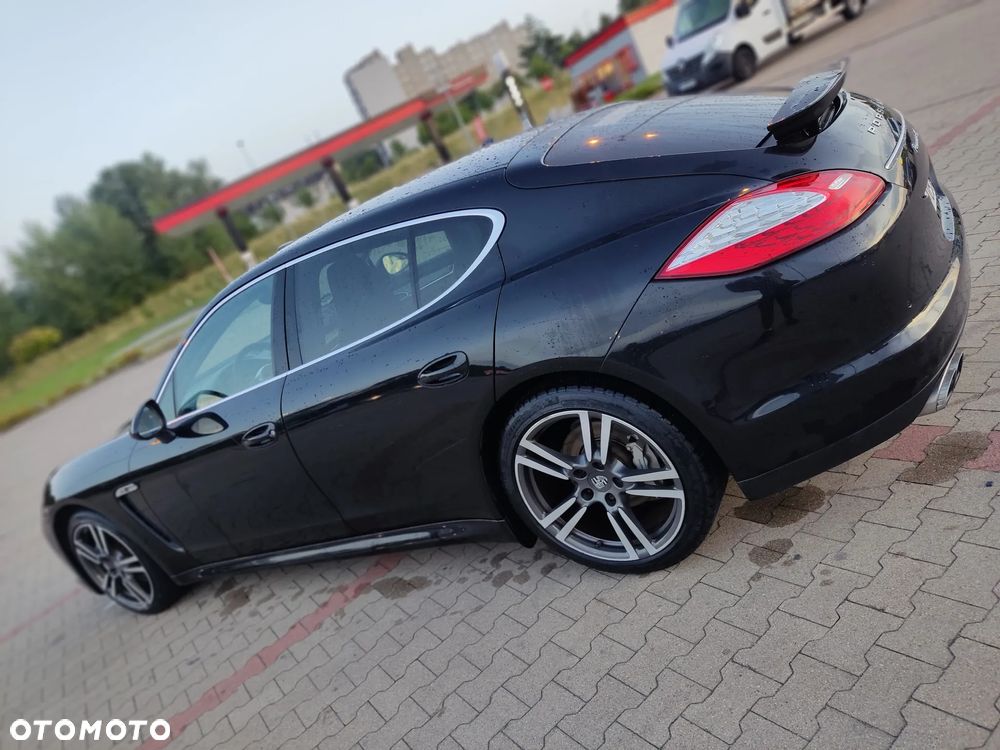 Porsche Panamera 4S PDK - 11