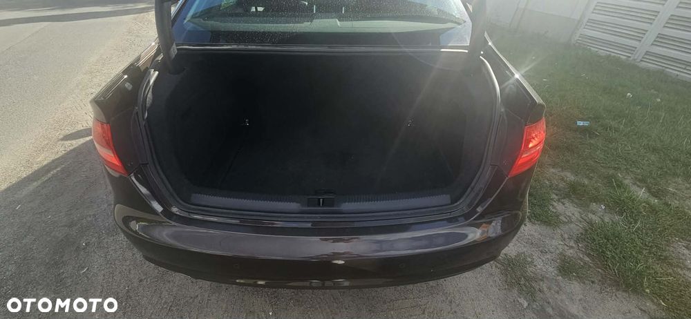 Audi A4 Limousine - 14