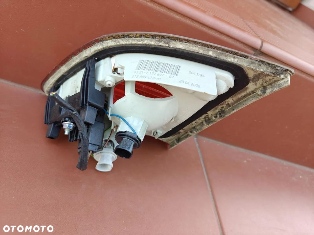 BMW E60 E61 Lift Lci 5 kombi Lampa Tylna W Klape Polift - 9