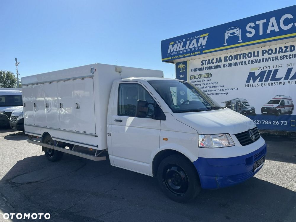Volkswagen Transporter - 1