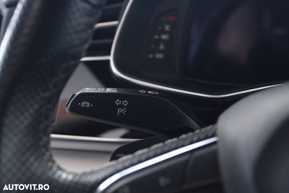 Audi Q7 3.0 50 TDI quattro Tiptronic MHEV S Line - 34