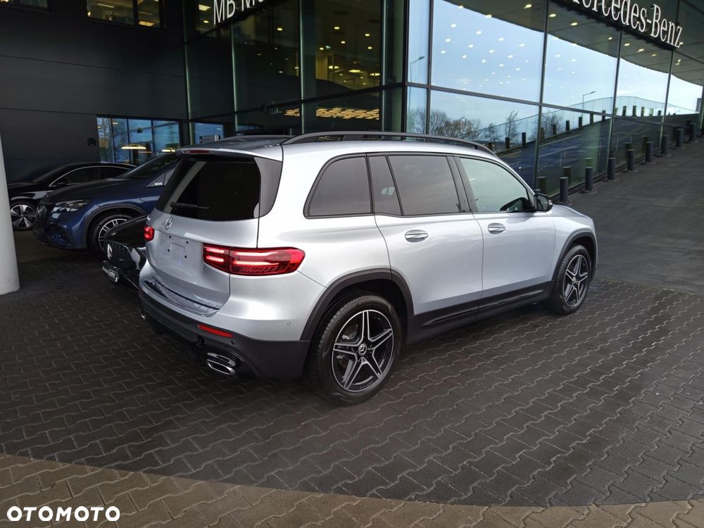 Mercedes-Benz GLB - 6