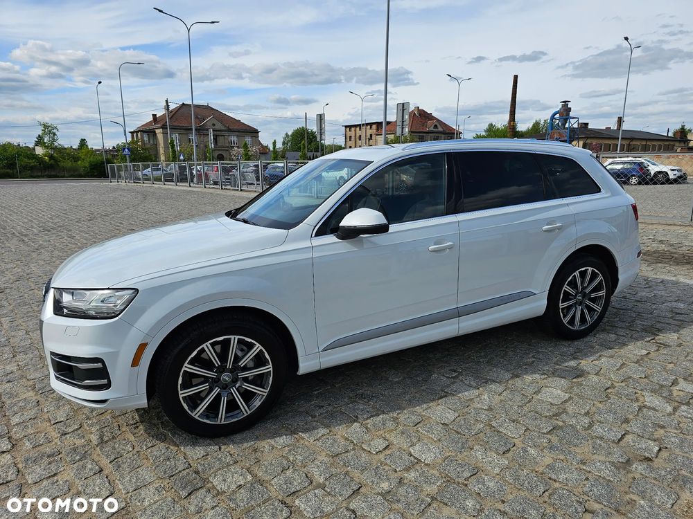 Audi Q7 3.0 TFSI Quattro Tiptronic - 1