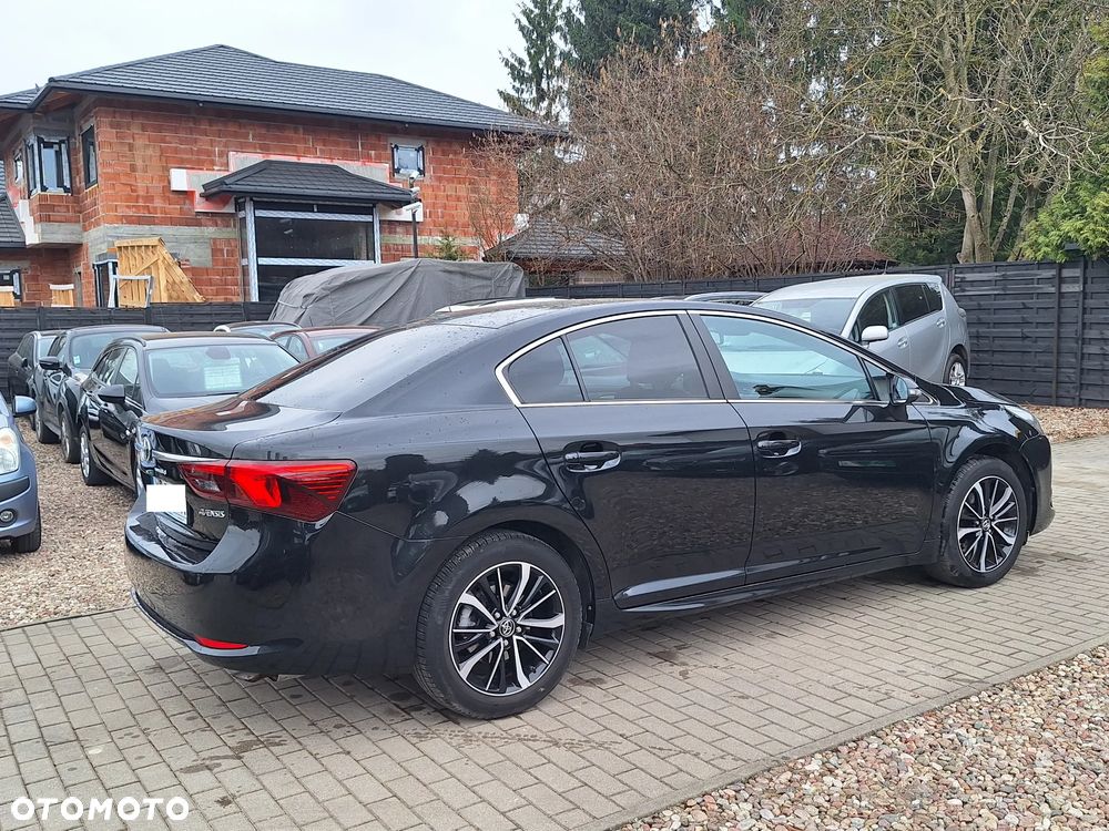 Toyota Avensis 1.8 Premium MS - 4