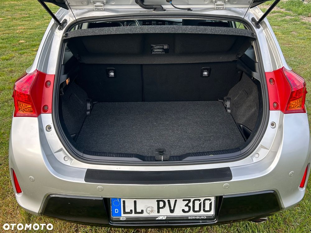 Toyota Auris 1.6 Executive - 14