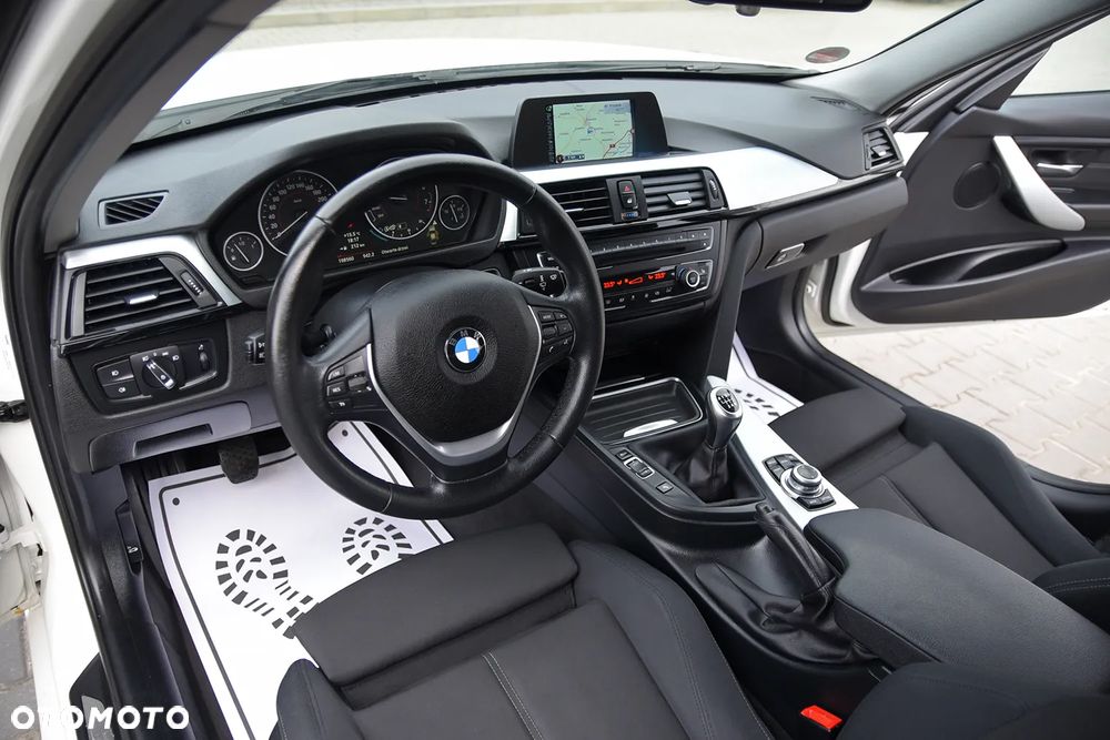 BMW Seria 3 316i - 23