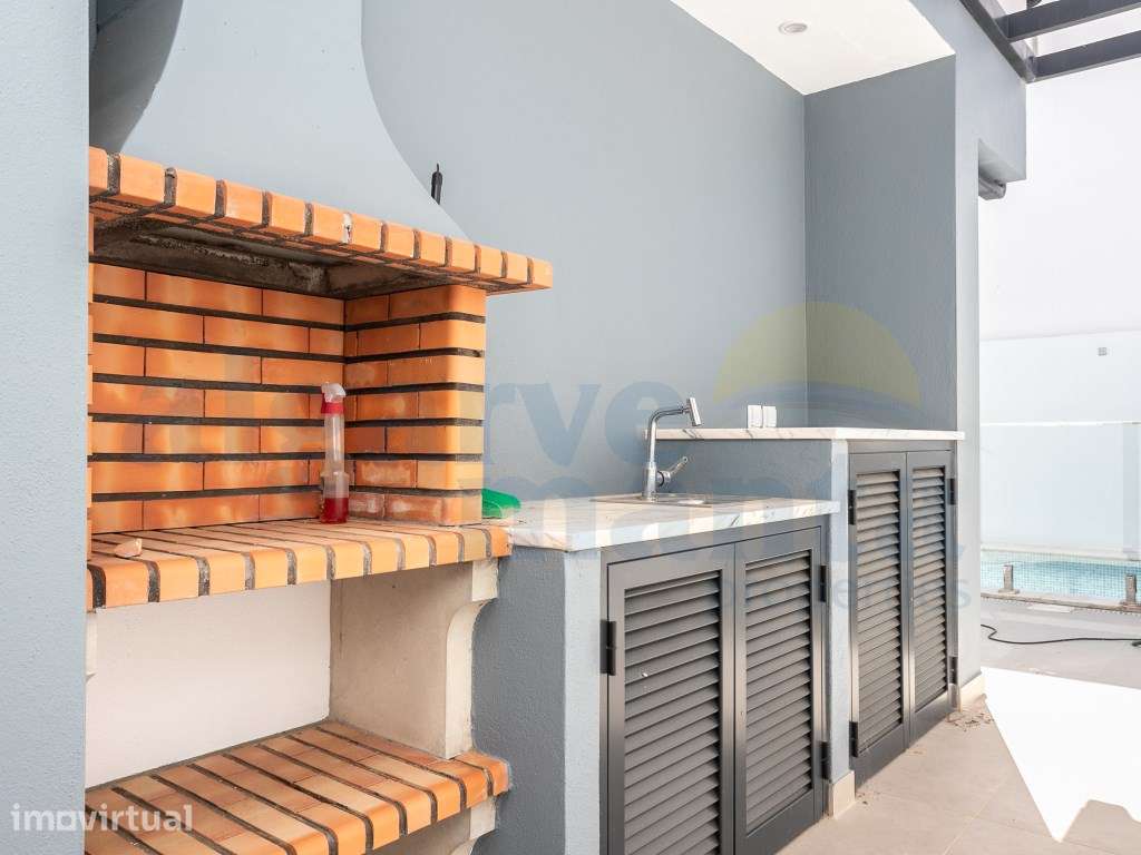 Exclusiva Moradia T4 de Luxo à Beira-Mar com Piscina Privada, Estac... - Grande imagem: 2/31
