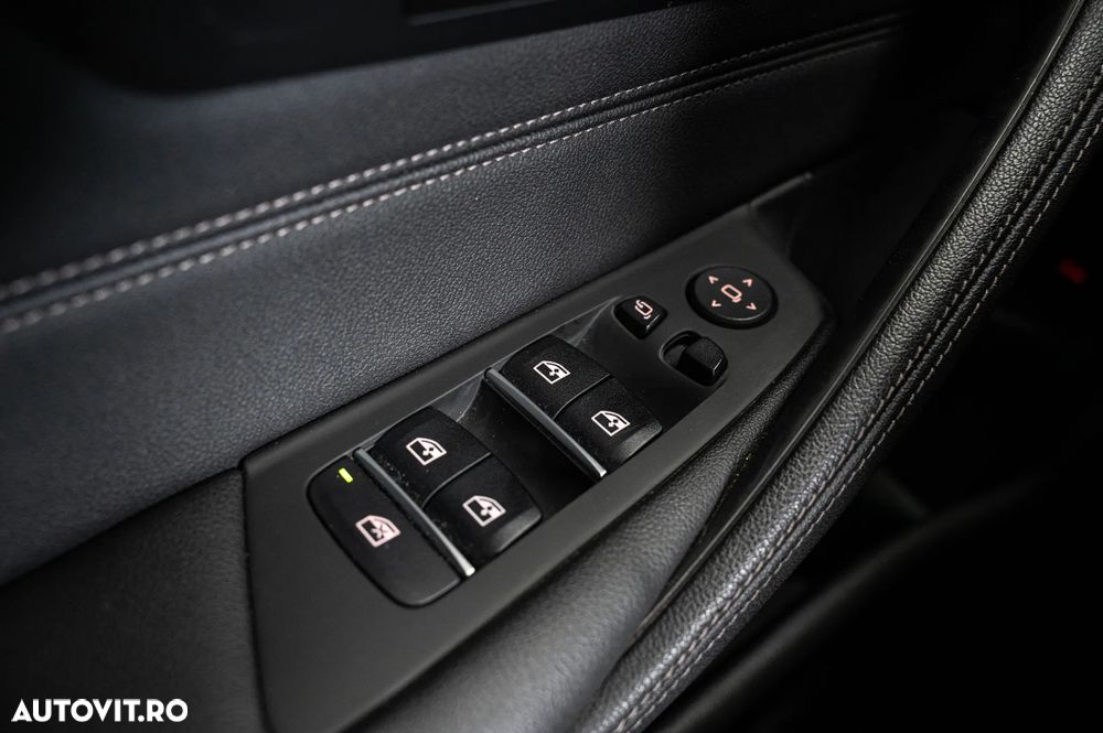 BMW Seria 5 520d Aut. Luxury Line - 26