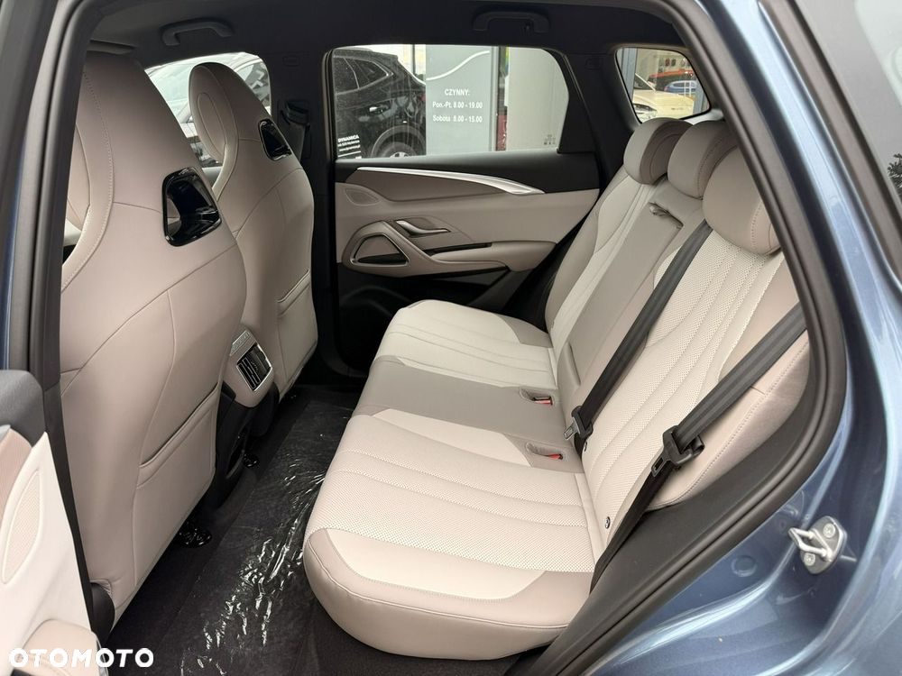 BYD Sealion 5 - 11