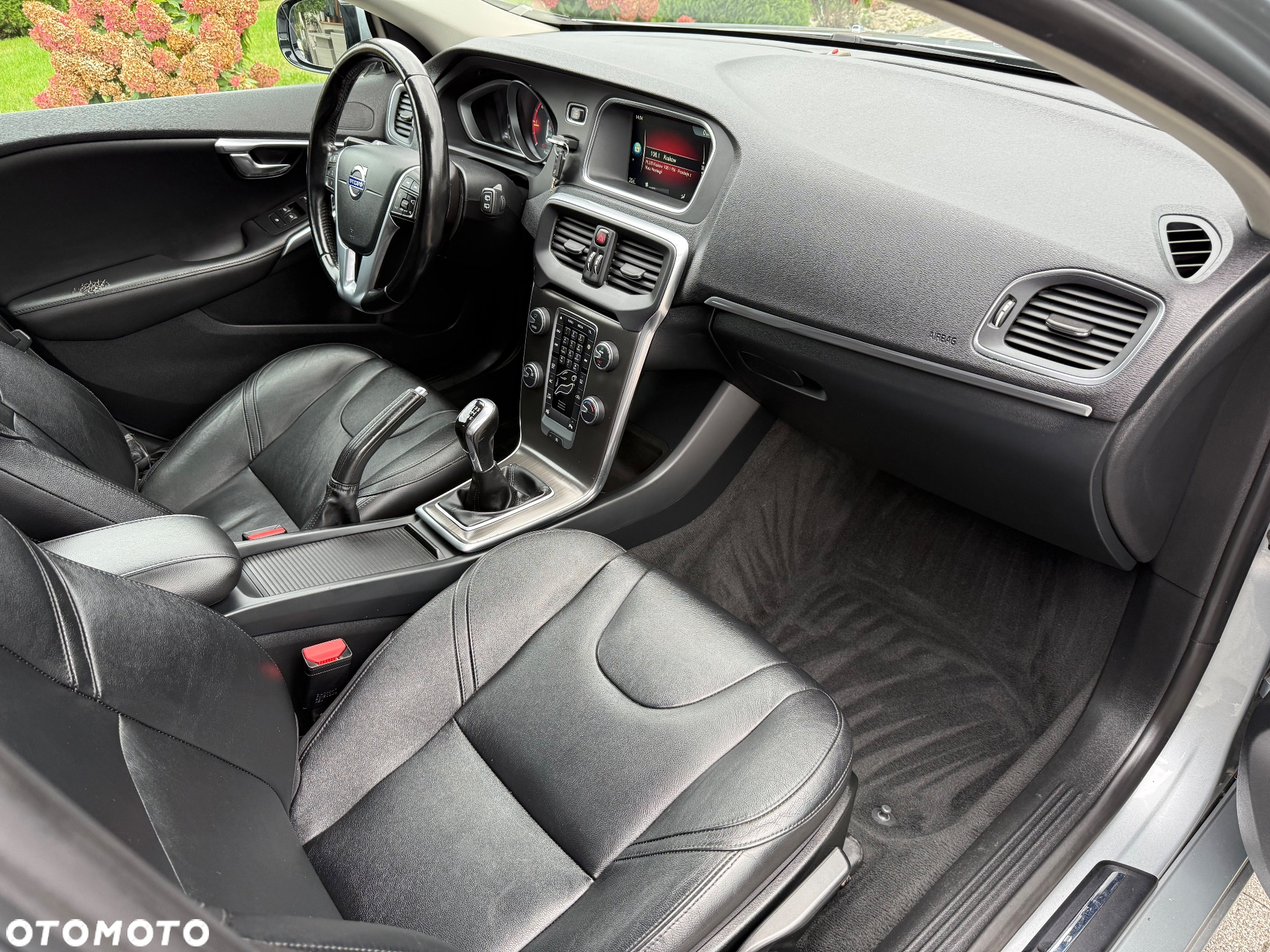 Volvo V40 D2 Summum - 34