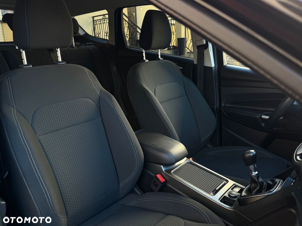 Ford Kuga 2.0 TDCi FWD Titanium - 14