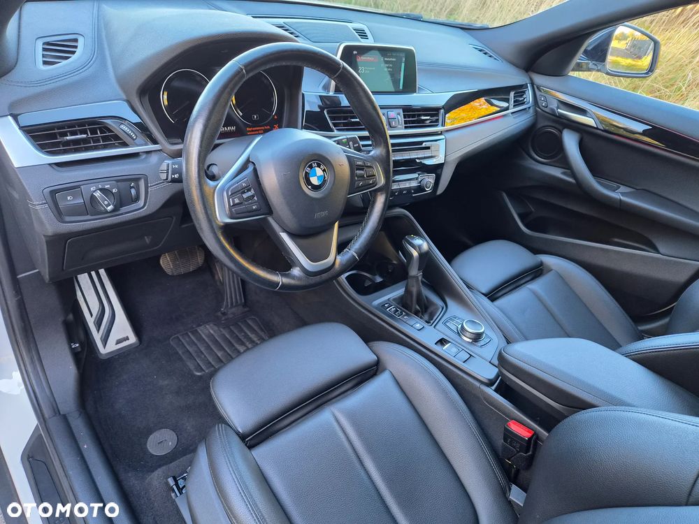 BMW X2 xDrive20i Advantage Plus - 12