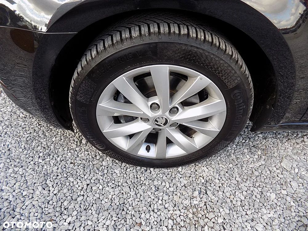 Skoda Octavia Combi 1.5 TSI e-TEC DSG Sportline - 22