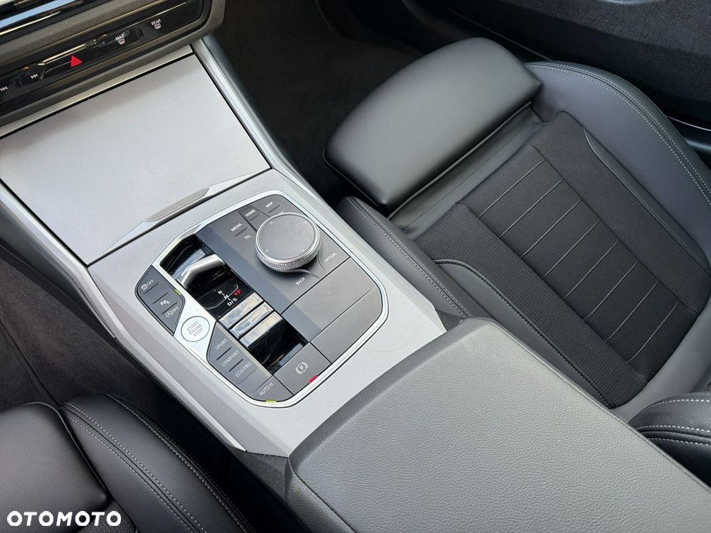 BMW Seria 3 - 22