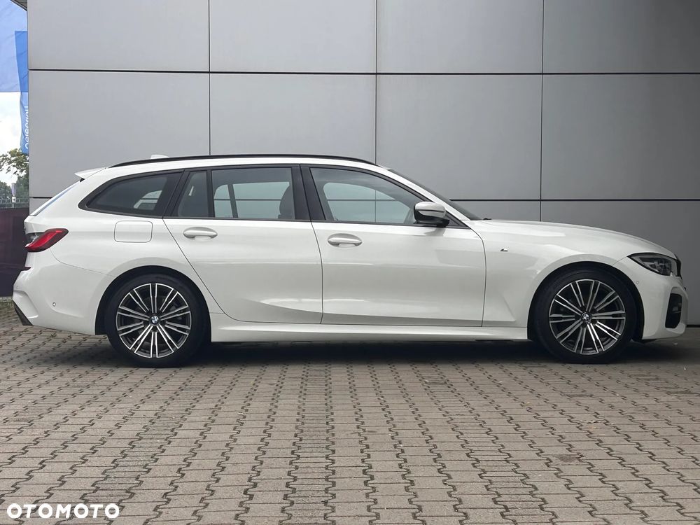 BMW Seria 3 318d MHEV M Sport - 8