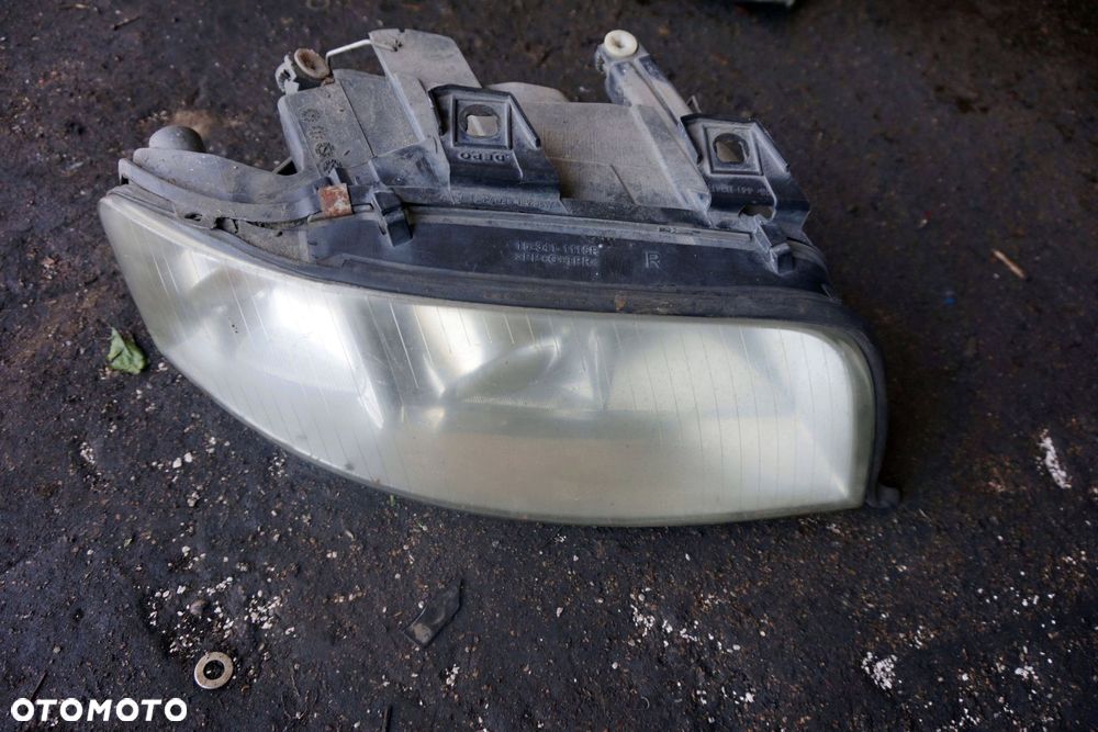 LAMPA PRZEDNIA PRAWA A6 C5 LIFT 4B0941004BJ AUDI 2001-2004 - 1