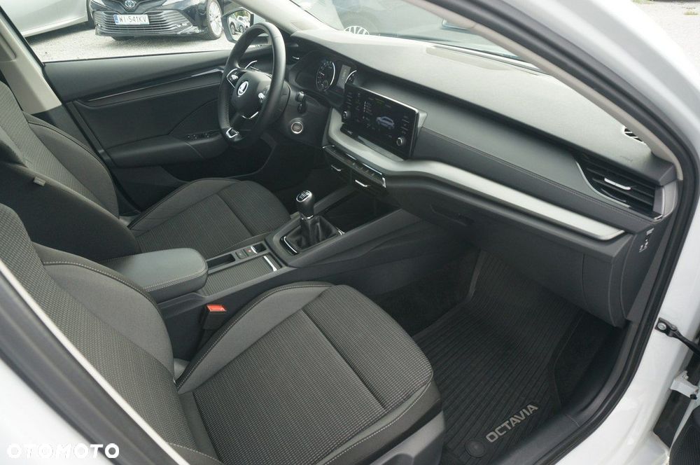 Skoda Octavia 2.0 TDI Ambition - 27