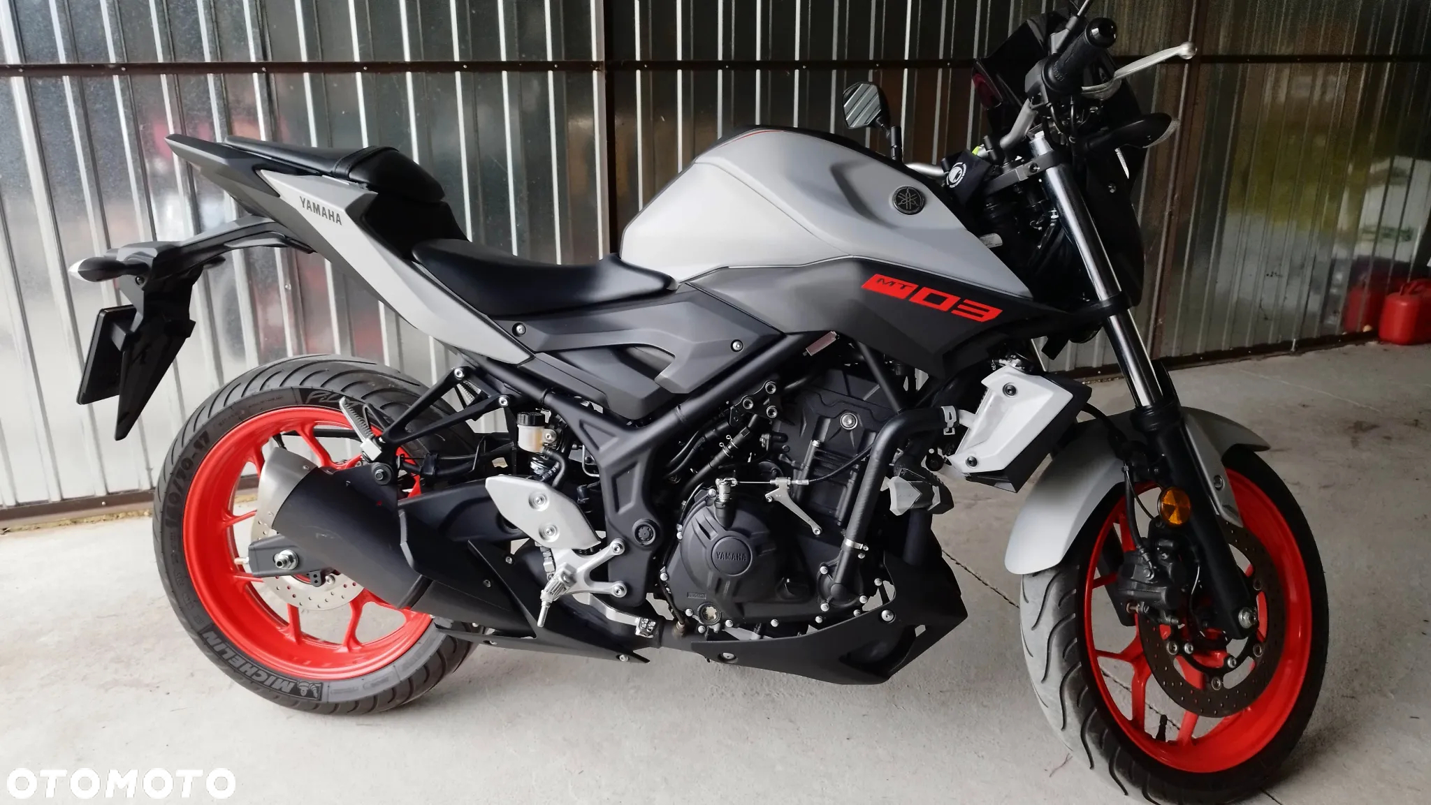 Yamaha MT - 4