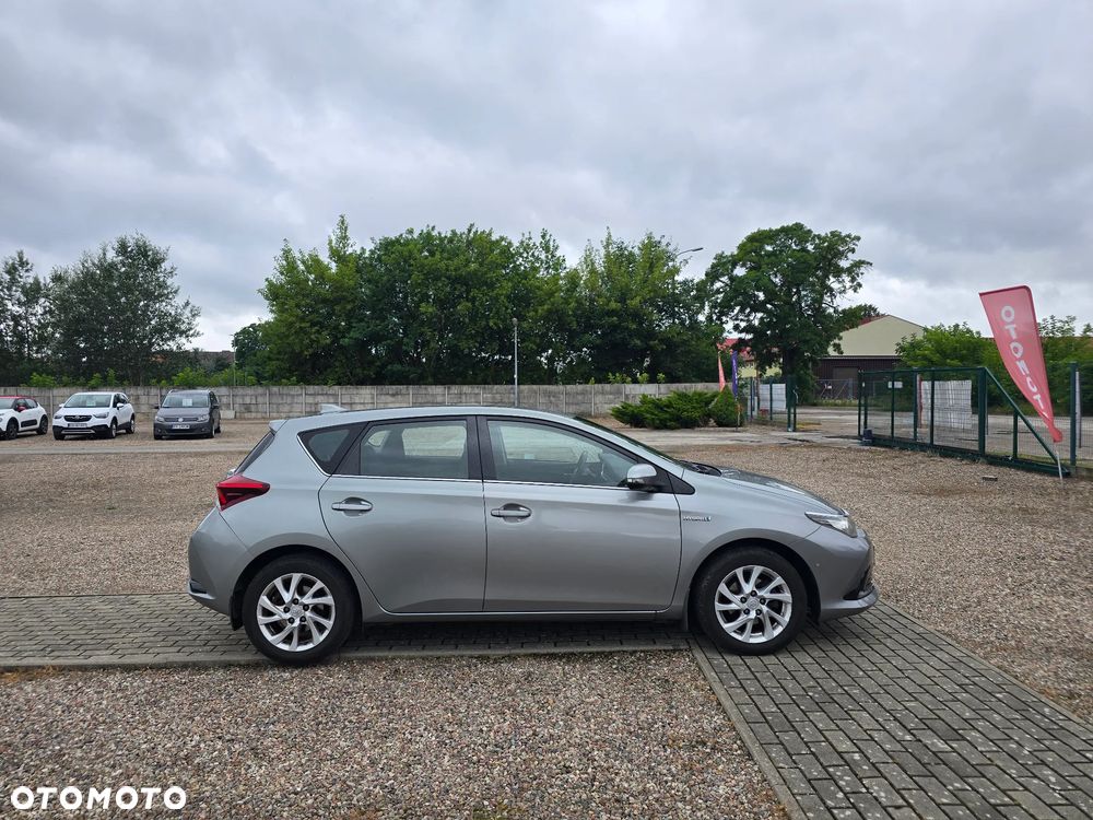 Toyota Auris Hybrid 135 Premium - 5
