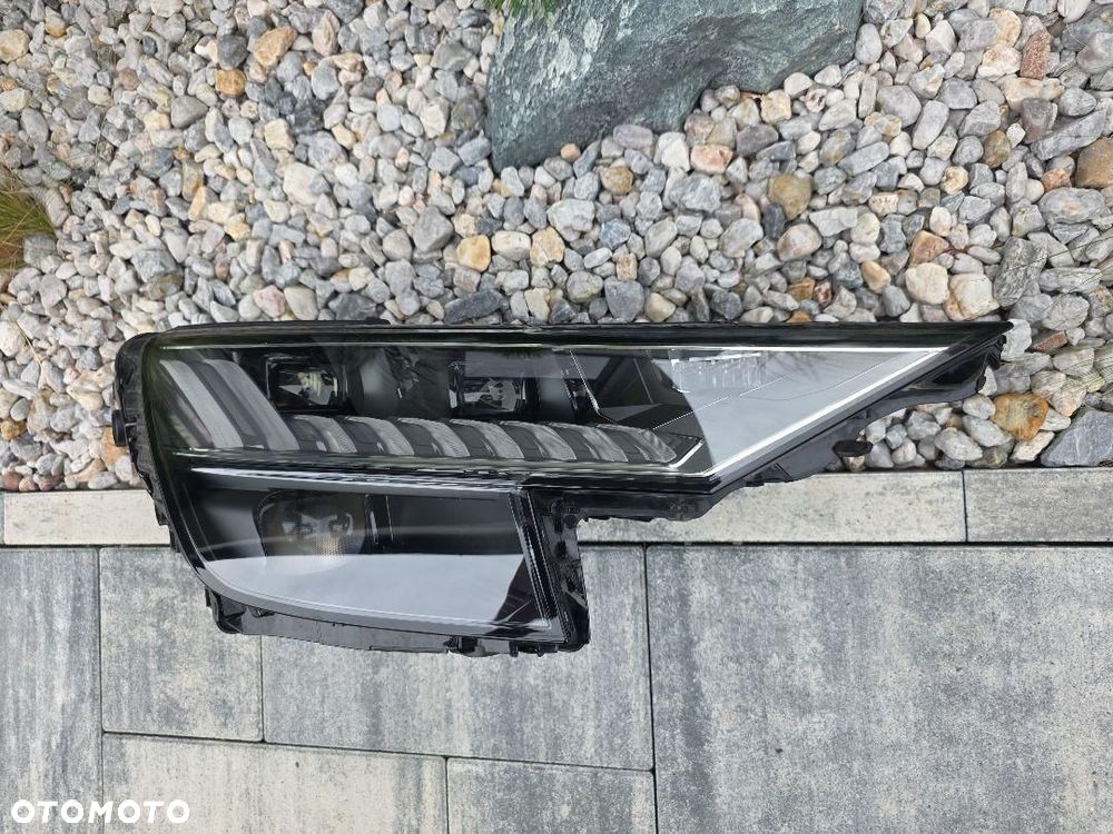AUDI Q8 SQ8 4M8 Lampa prawa przód Full Led Matrix HD 4M8941036 2022 - 6