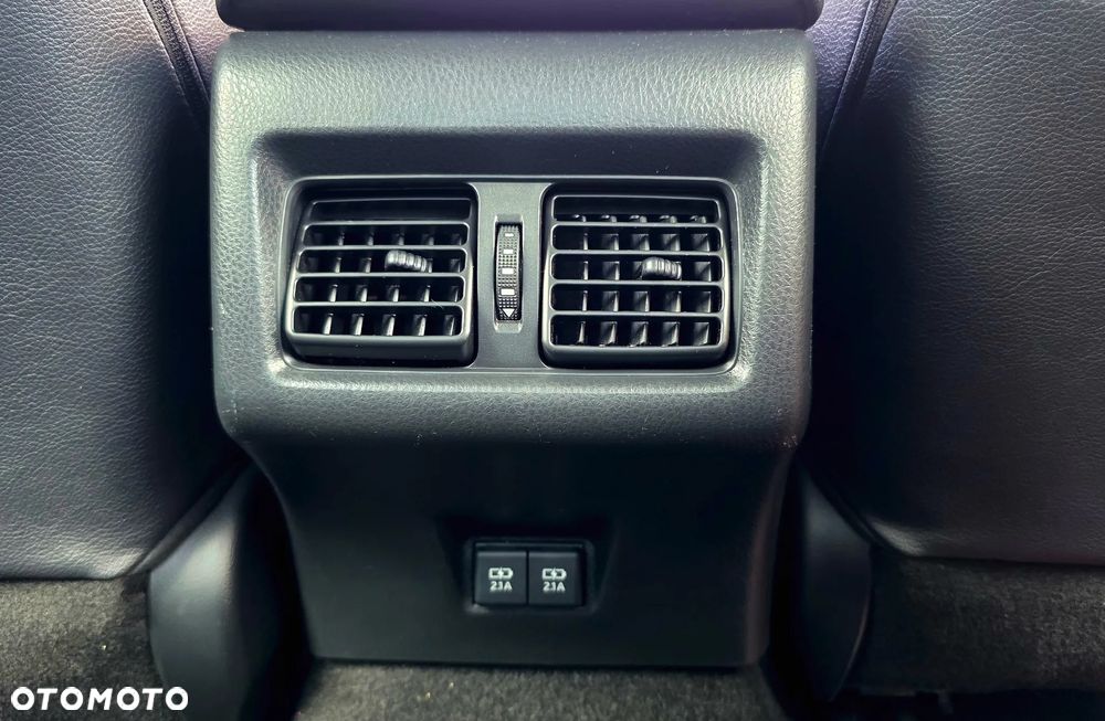 Toyota Camry 2.5 Hybrid Executive CVT - 27
