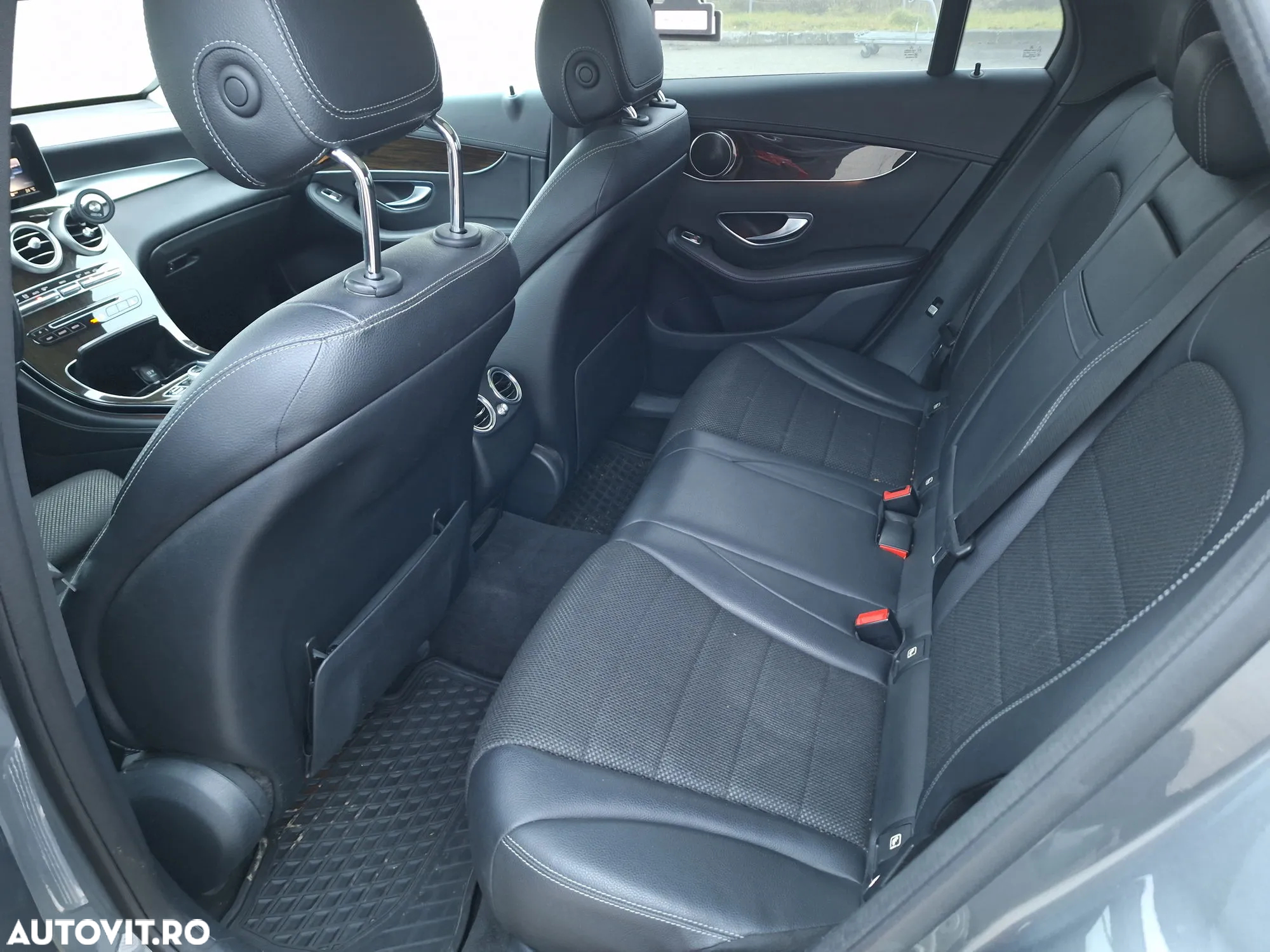 Mercedes-Benz GLC 220 d 4MATIC - 10