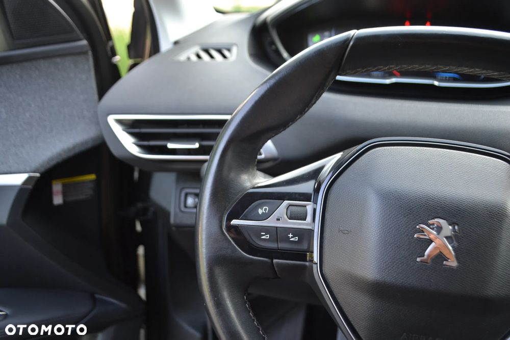 Peugeot 3008 - 25
