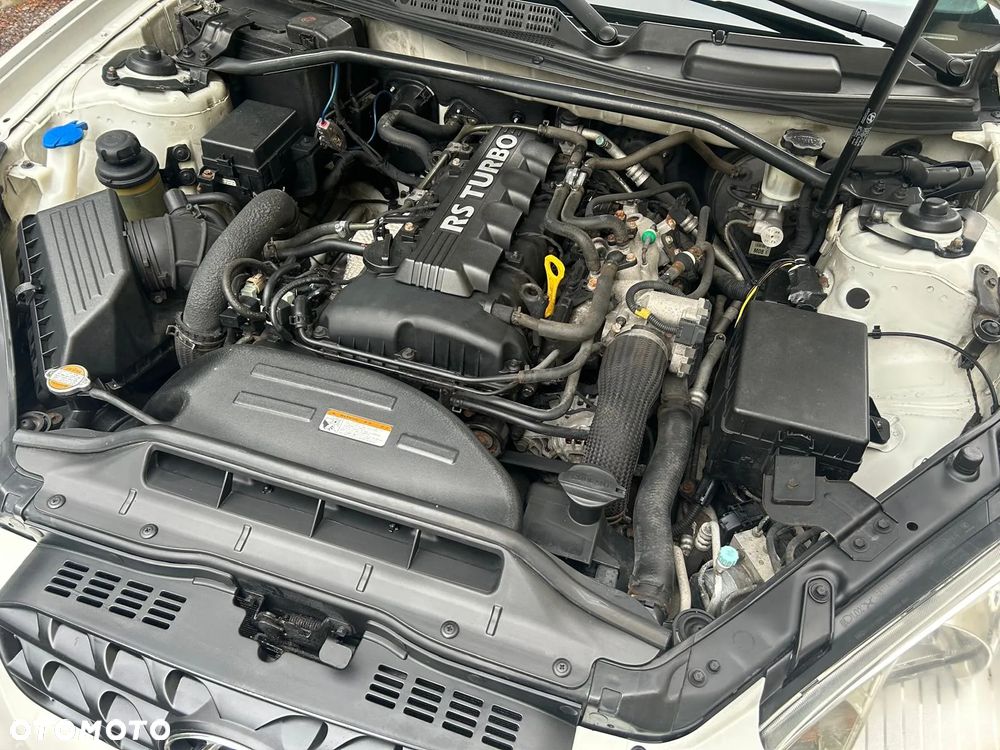 Hyundai Genesis Coupe 2.0 T - 14