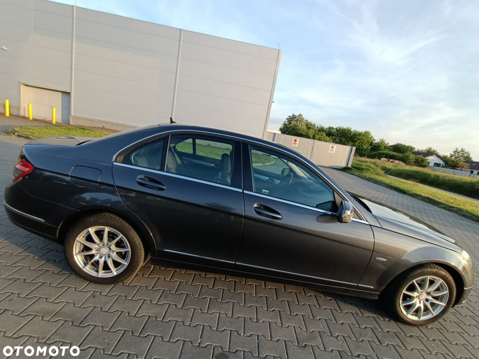 Mercedes-Benz Klasa C 180 BlueEFFICIENCY 7G-TRONIC Avantgarde - 5