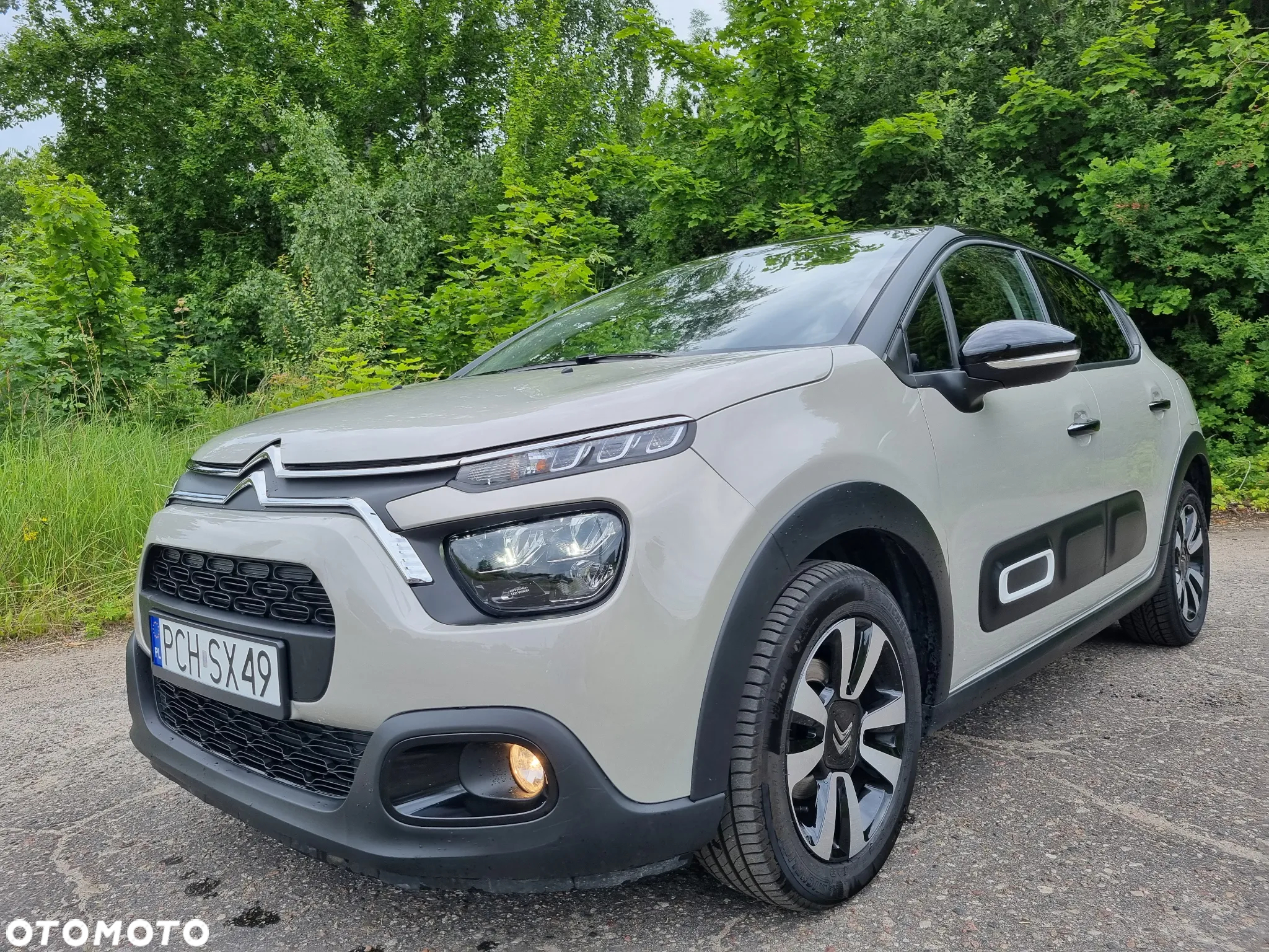 Citroën C3 Pure Tech 110 S&S EAT6 SHINE - 3