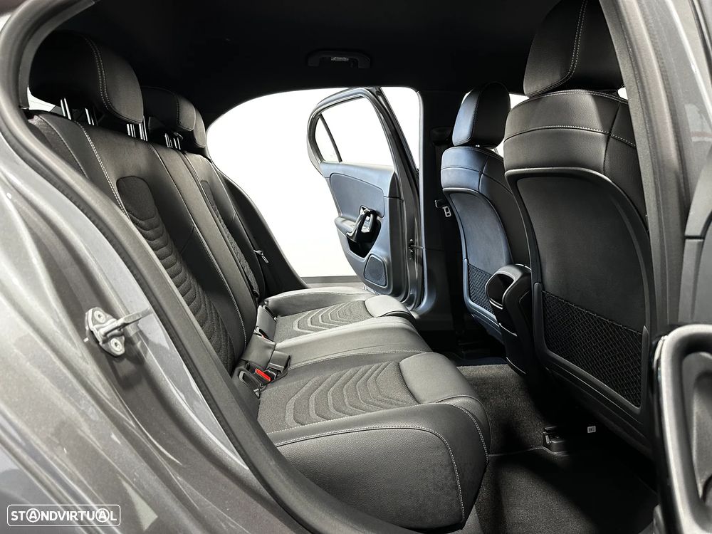 Mercedes-Benz A 250 e Progressive - 41