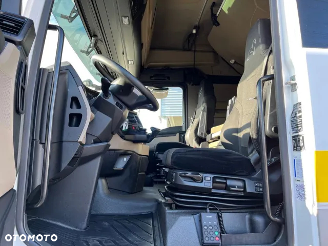 MAN TGX 18.470 4x2 LL SA - 13