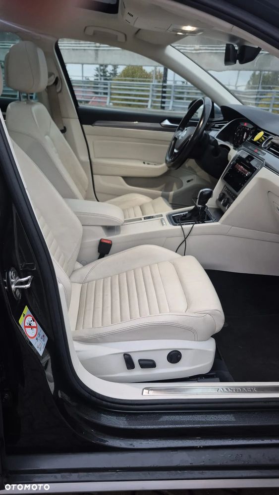 Volkswagen Passat Alltrack 2.0 TDI SCR 4Mot DSG7 - 9