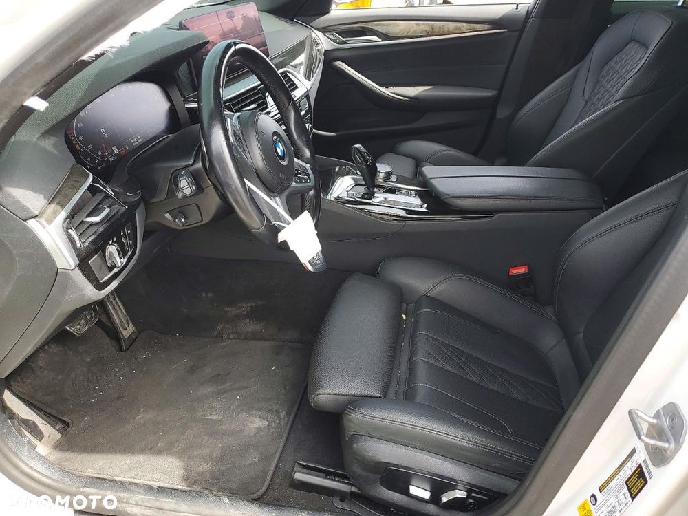BMW Seria 5 540i xDrive mHEV M Sport sport - 8