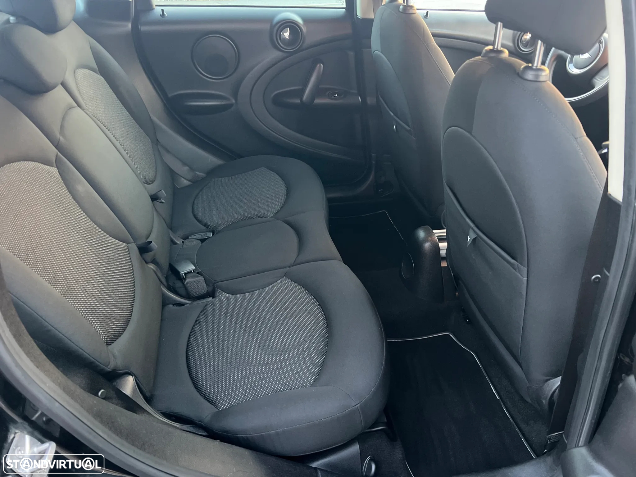 MINI Countryman One D - 11