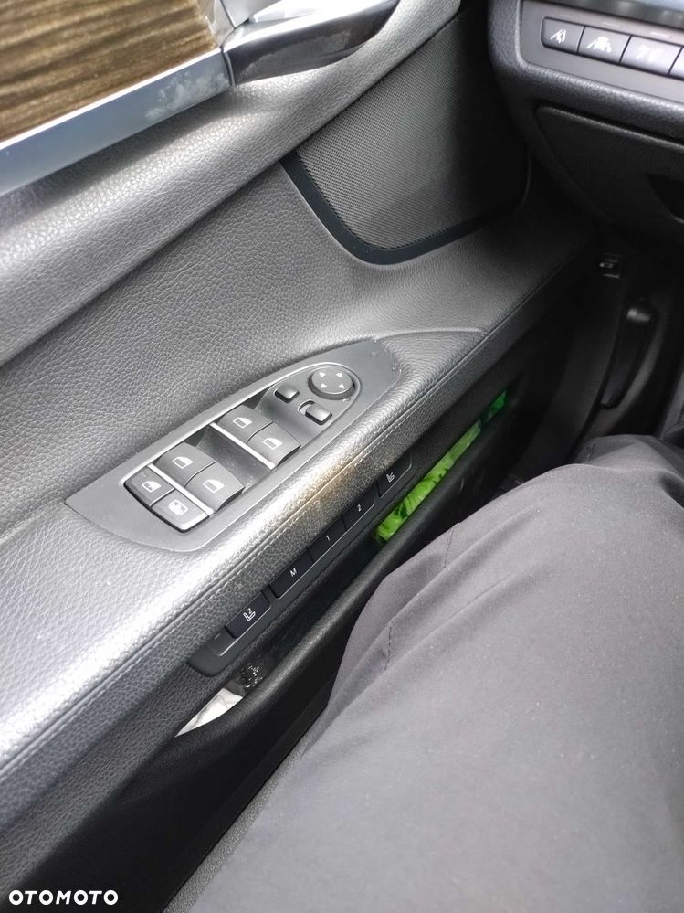 BMW Seria 7 - 8
