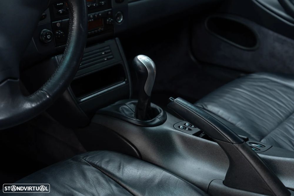 Porsche 911 (996) Carrera 4 Coupé - 17