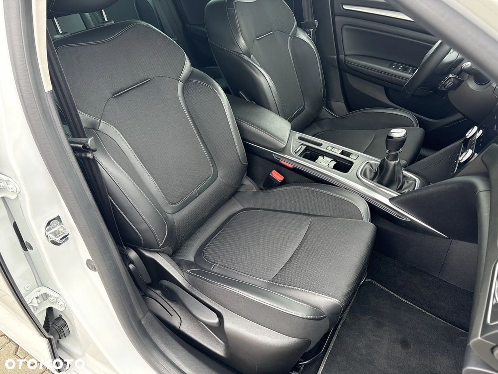 Renault Megane 1.3 TCe Intens - 18